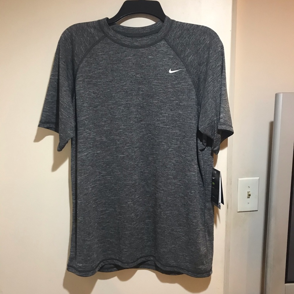 NWT. Men’s Nike Tee